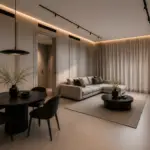 סלון פתוח עם חיפוי קיר בהיר ווילונות